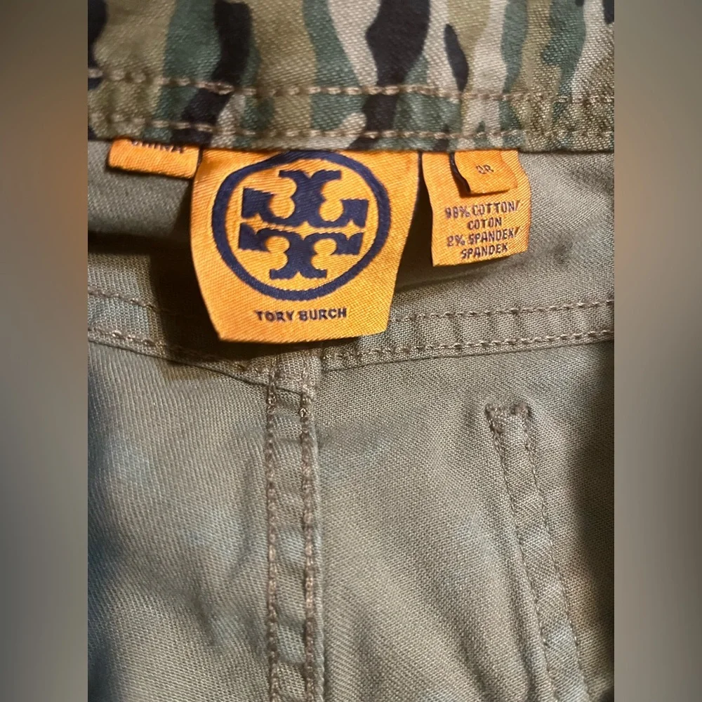 Tory Burch Straight Leg Jeans Camo Print Tory Burch Logo Size 28 EUC